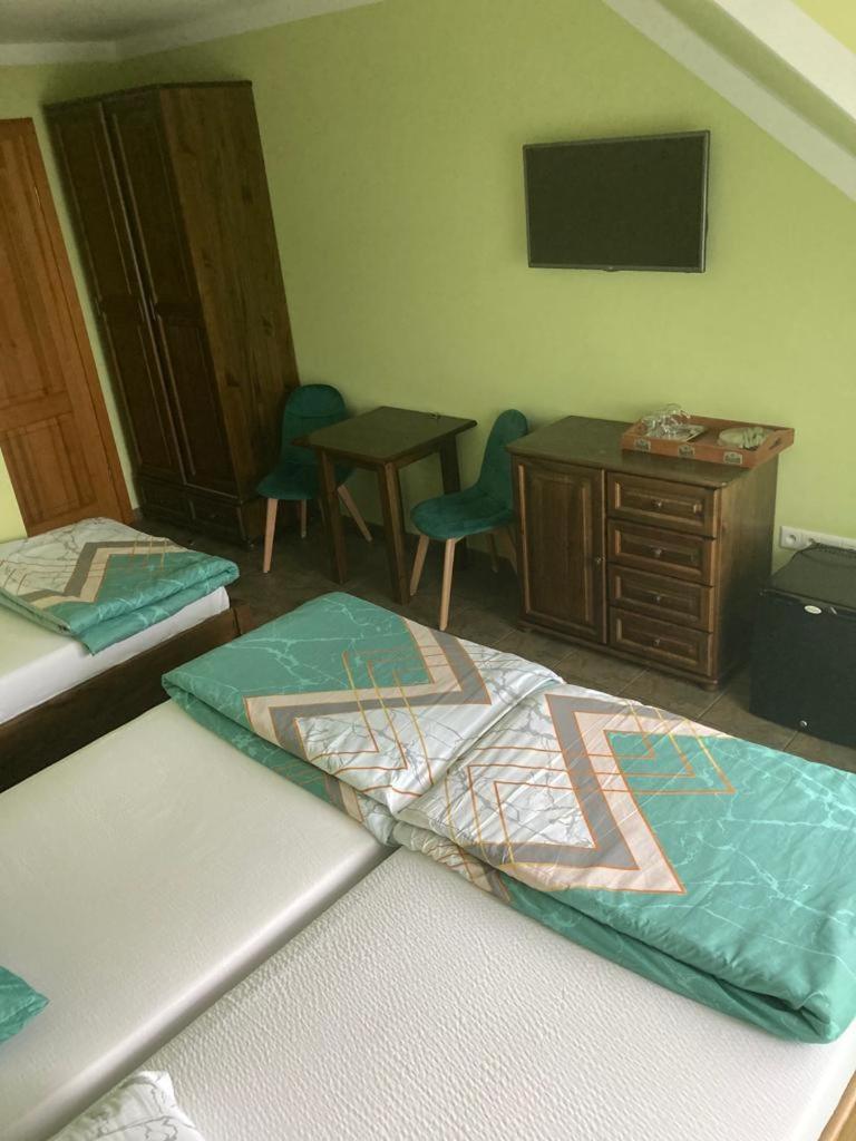 Pod Delfinem Rewal Apartment Exterior photo